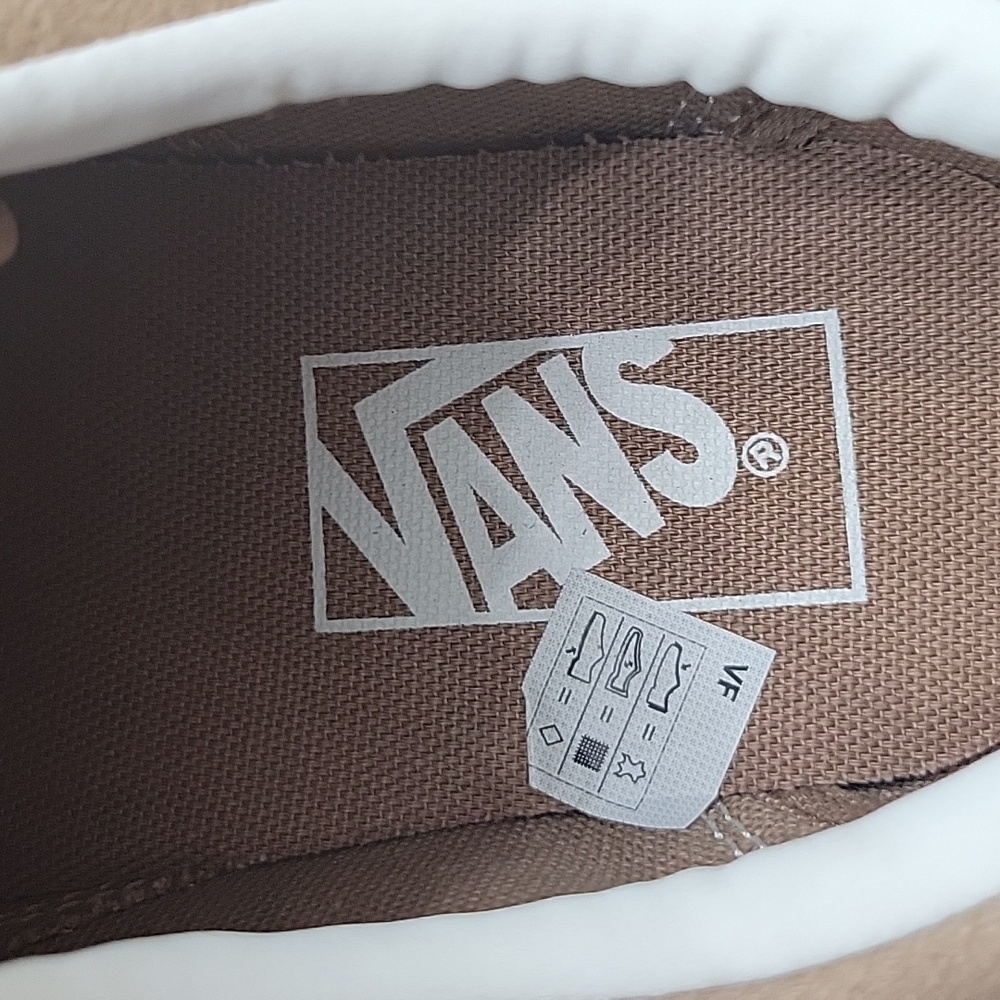 Van's old school Stackfo platform Brand new in the box authentic. - Picture 13 of 13